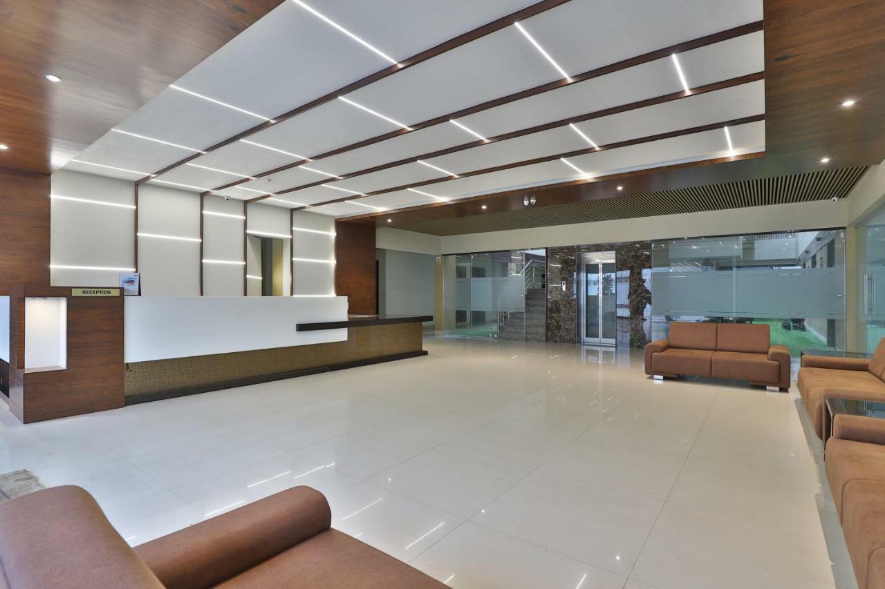 Bharuch Capital O 47284 Atithi Resort מראה חיצוני תמונה